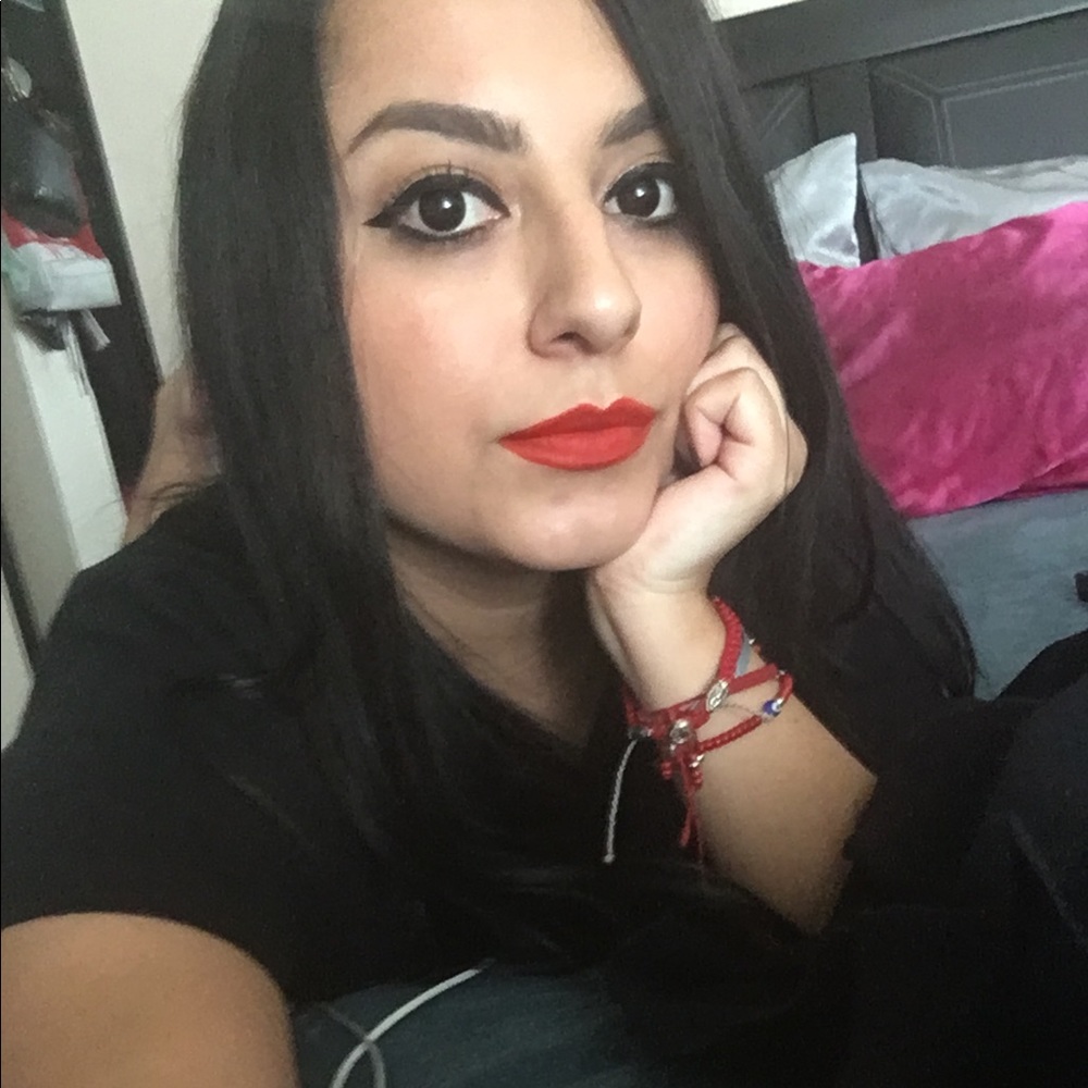 Meet your Posher, Marissa